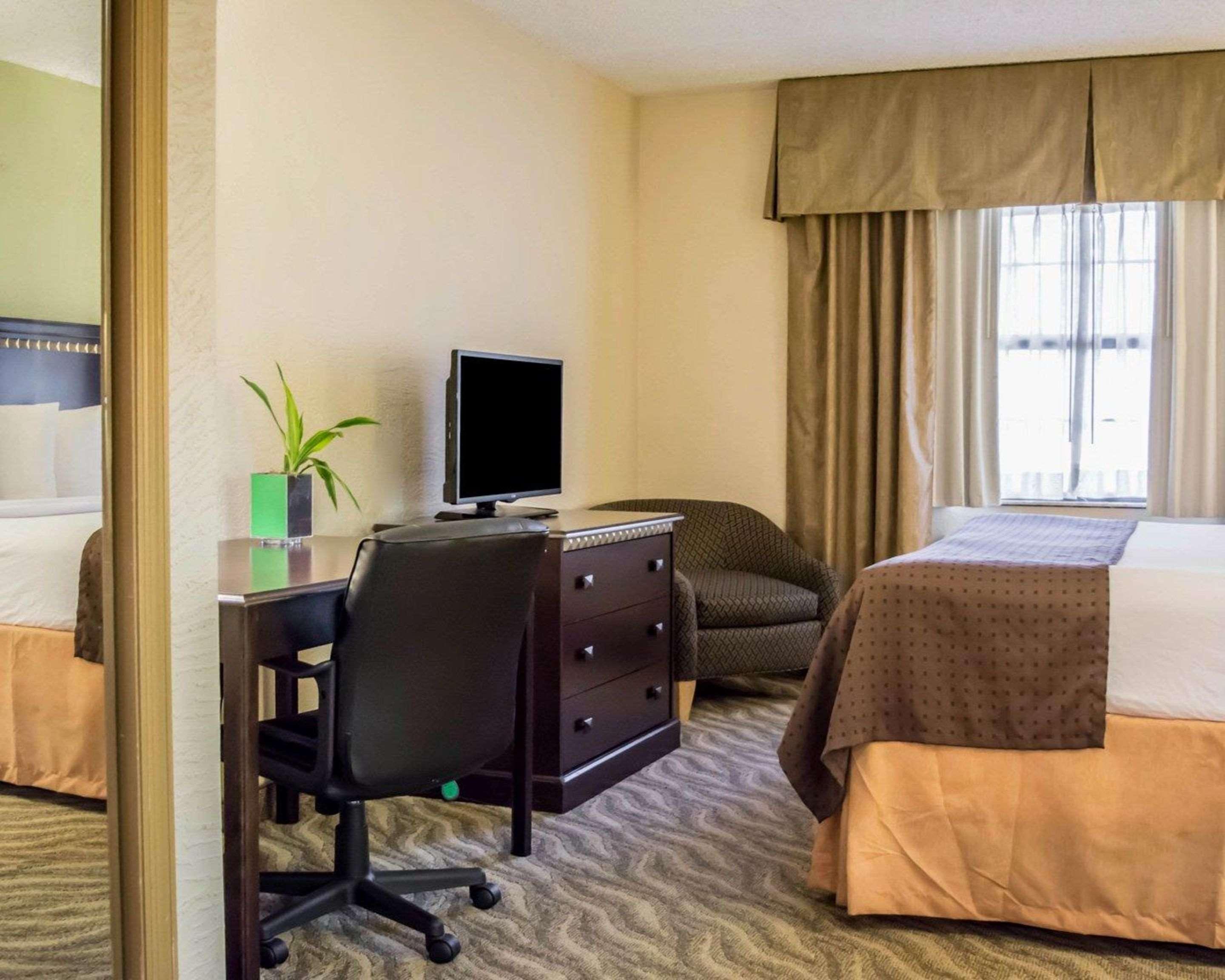 מלון Mango Clarion Pointe Tampa-Brandon Near Fairgrounds And Casino מראה חיצוני תמונה
